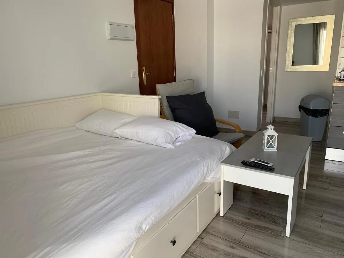 דירות מאלגה Atico Casa Mari 0*,  ספרד